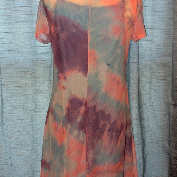 Tie-Dye Short Sleeve Dress - Picture 2 of 4